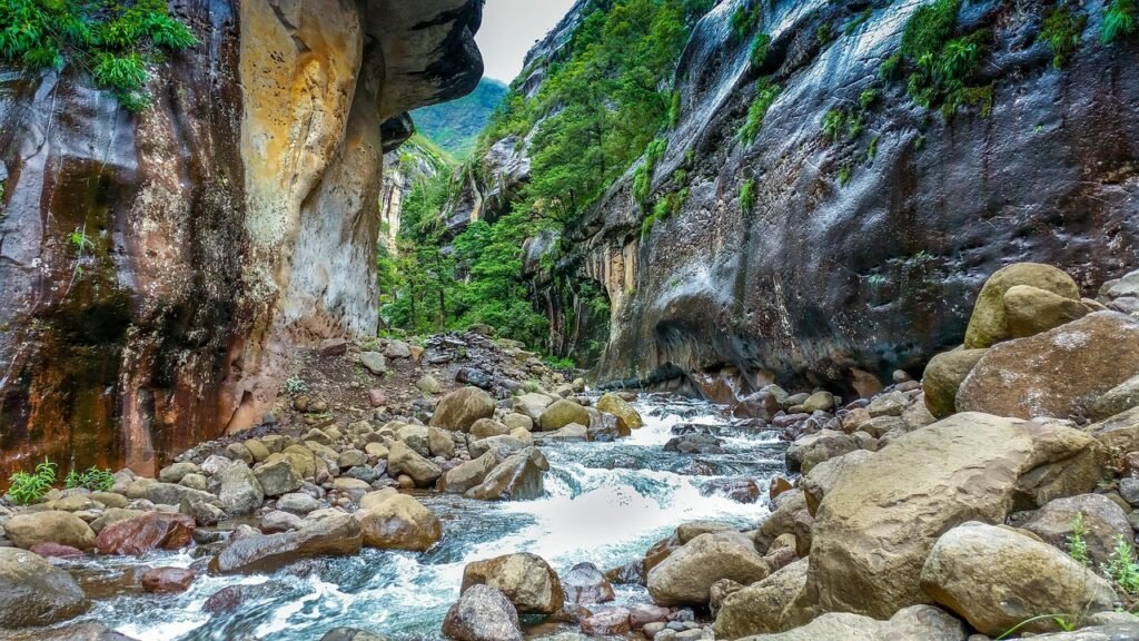Takachiho Gorge: Experience Volcanic Beauty and Mythology